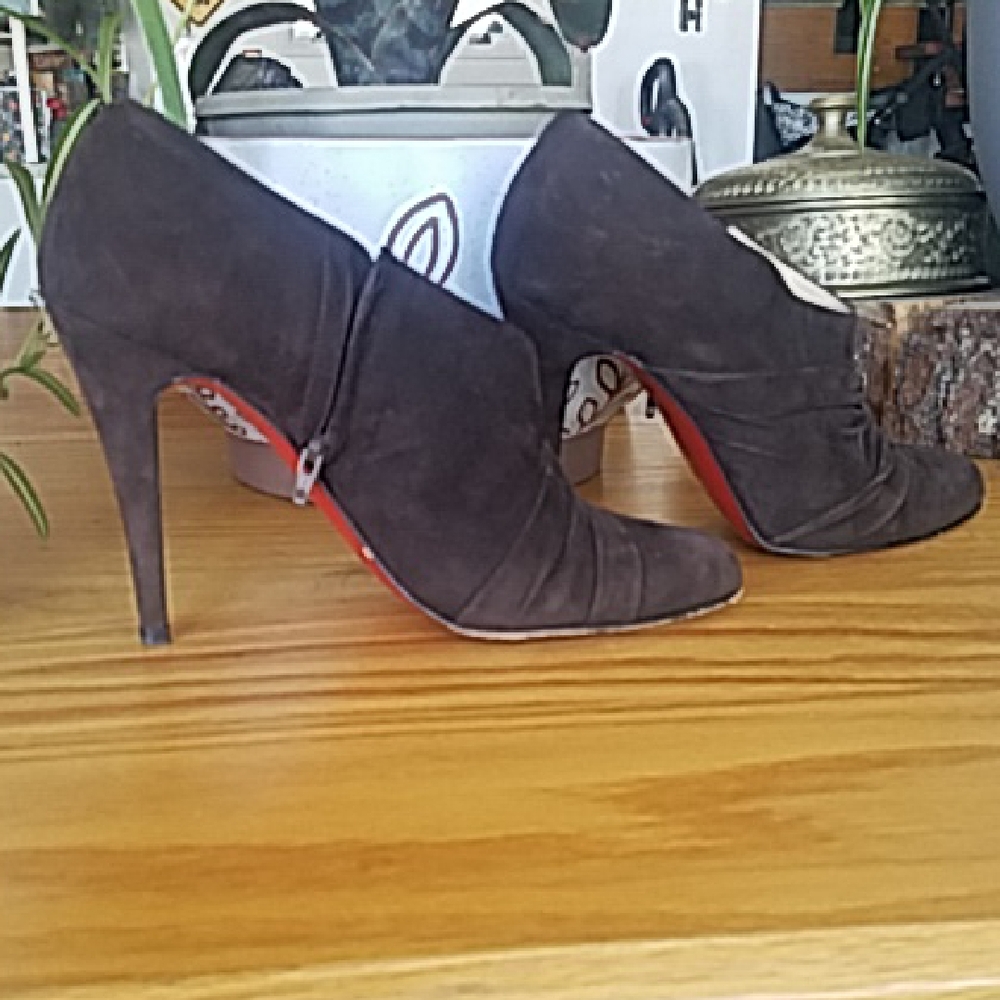 Christian Louboutin Heels Sz 37 - Picture 7 of 9